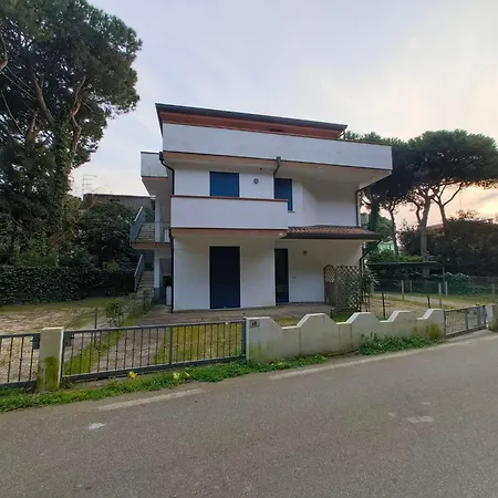 Two-storey Flat With Garden In