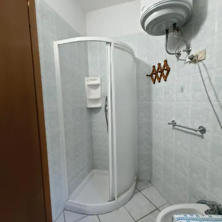 Two-storey Flat With Garden In Rosolina Mare