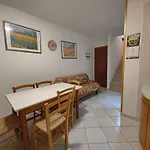Apartman Two Storey Flat With Garden *
