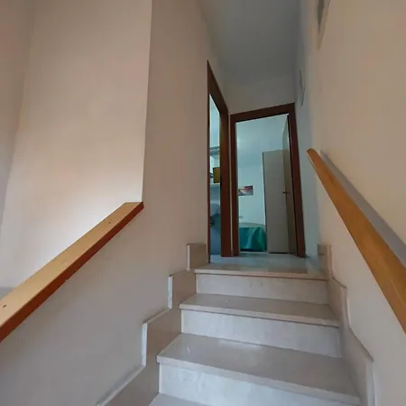 Two-storey Flat With Garden In Apartmán *